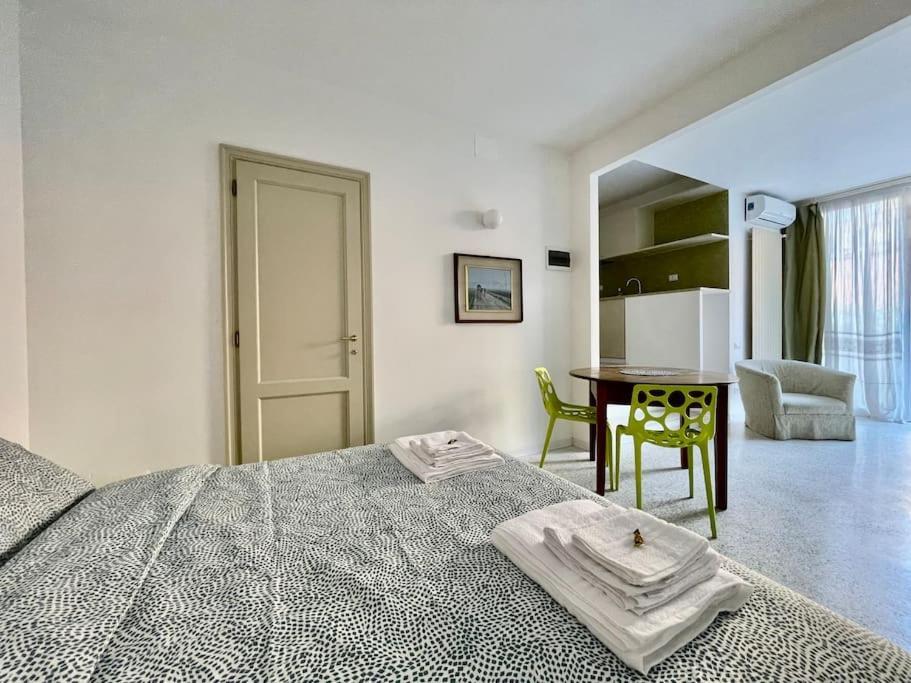 Modern Apartment Navigli Milan Exterior photo